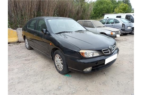 nissan primera berlina (p11) del año 2000