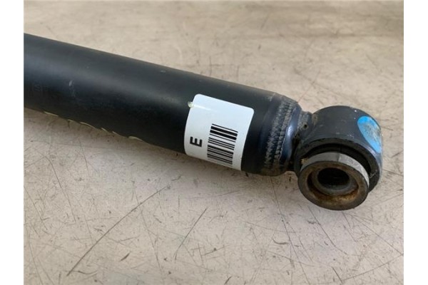 Recambio de amortiguador trasero izquierdo para kia rio (ub) 1.2 basic referencia OEM IAM 553001W001  