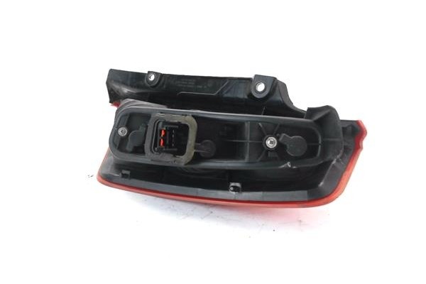 Recambio de piloto trasero izquierdo para fiat punto / grande punto (199) 1.3 d multijet referencia OEM IAM 27462101  