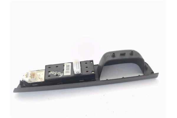 Recambio de mando elevalunas delantero izquierdo para kia ceed sportswagon (ed) 2.0 emotion referencia OEM IAM 823511H020  