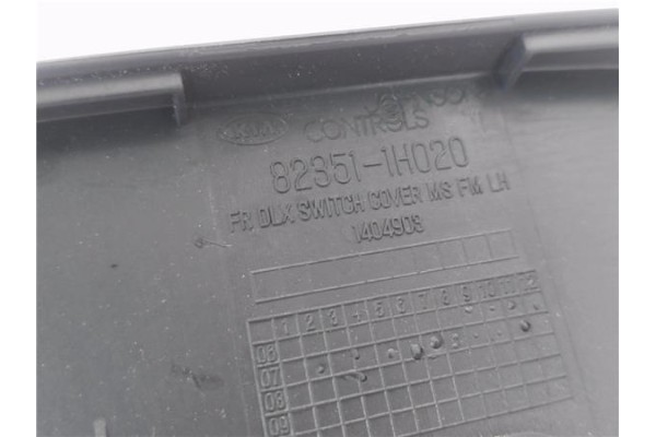 Recambio de mando elevalunas delantero izquierdo para kia ceed sportswagon (ed) 2.0 emotion referencia OEM IAM 823511H020  