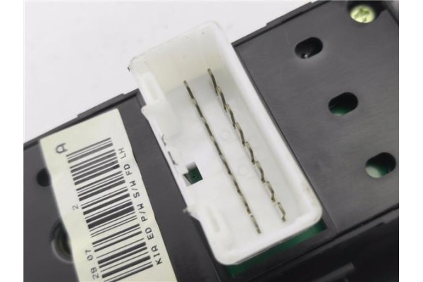 Recambio de mando elevalunas delantero izquierdo para kia ceed sportswagon (ed) 2.0 emotion referencia OEM IAM 823511H020  