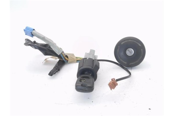 Recambio de llave para citroen xsara picasso 1.6 hdi referencia OEM IAM 9641551180  