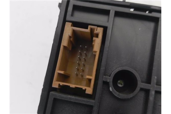 Recambio de mandos climatizador para peugeot partner tepee 1.6 premium referencia OEM IAM 9676643277 A83032400 