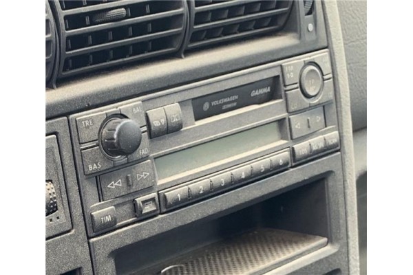 Recambio de autoradio para volkswagen transporter iv furgón (70xa) 2.5 tdi referencia OEM IAM 1J003518 1J0035180D 