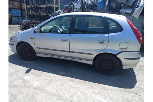 nissan almera tino (v10m) del año 2002