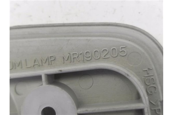 Recambio de luz delantero central techo para mitsubishi outlander (cw0) 2.0 di-d intense referencia OEM IAM MR190205  