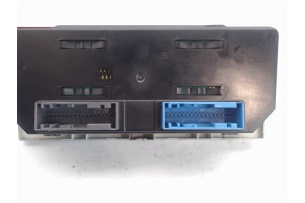 Recambio de mandos climatizador para opel astra h berlina referencia OEM IAM (13122963) (90151-240) (GC2) 