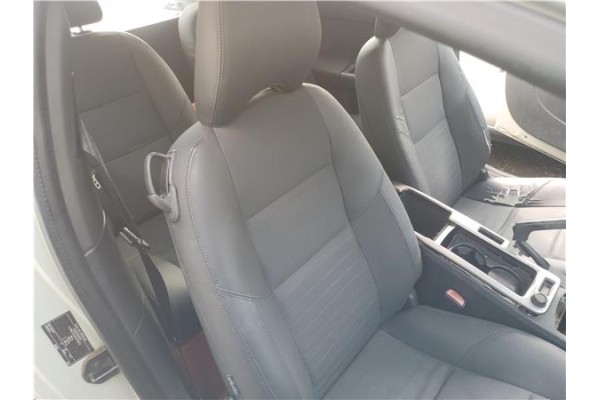 Recambio de juego asientos para volvo c30 1.6 d referencia OEM IAM   