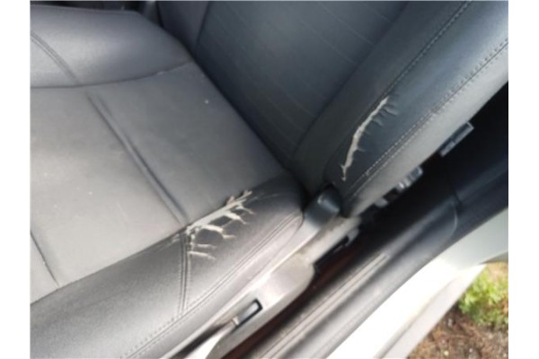 Recambio de juego asientos para volvo c30 1.6 d referencia OEM IAM   