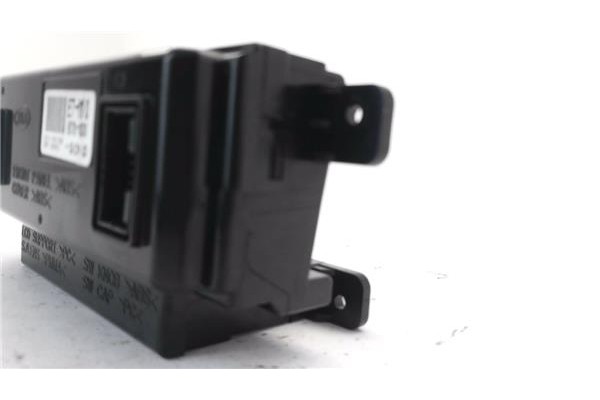 Recambio de display para kia ceed sportswagon (ed) 2.0 emotion referencia OEM IAM 957101H100  