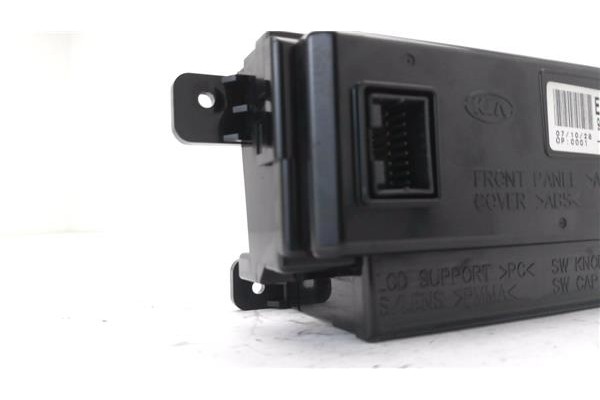 Recambio de display para kia ceed sportswagon (ed) 2.0 emotion referencia OEM IAM 957101H100  
