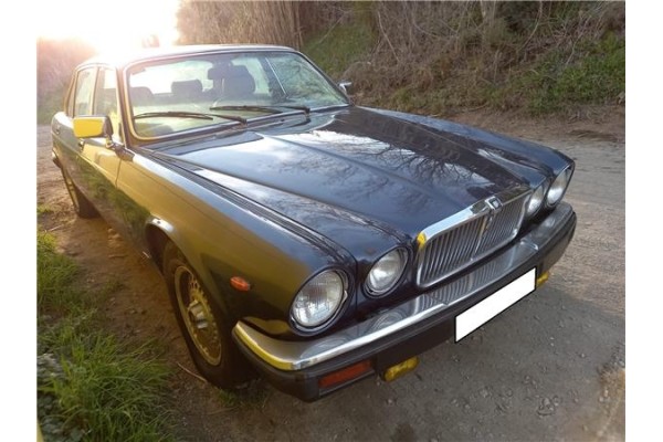 jaguar sovereign v12 del año 1987
