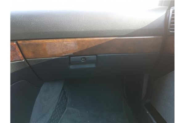 Recambio de guantera salpicadero para bmw serie 5 berlina (e34) 2.5 525tds referencia OEM IAM   