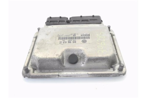 Recambio de centralita para skoda fabia (5j2) 1.4 tdi referencia OEM IAM 045906019CE 0281013179 