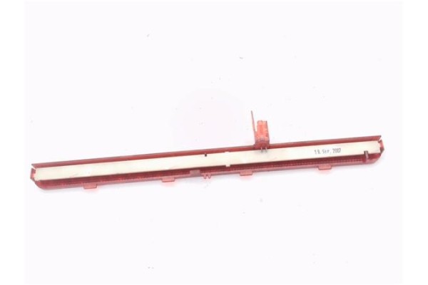 Recambio de luz central de freno para skoda fabia (5j2) 1.4 tdi referencia OEM IAM   