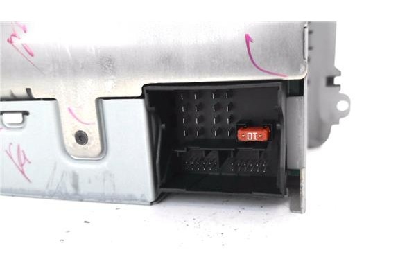Recambio de autoradio para skoda fabia (5j2) 1.4 tdi referencia OEM IAM 5J0035161  