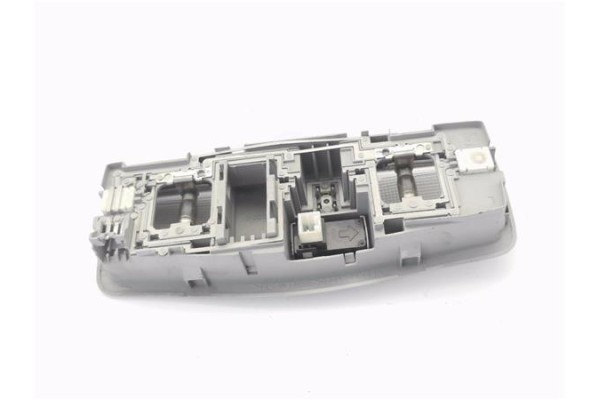 Recambio de luz trasero central techo para mitsubishi outlander (cw0) 2.0 di-d intense referencia OEM IAM 8401A009ZZ 1151347 