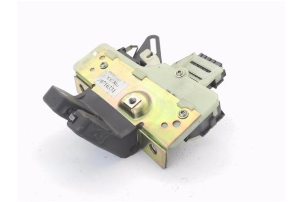 Recambio de cerradura porton para volvo xc70 2.4 d5 awd kinetic (136kw) referencia OEM IAM 30716331  