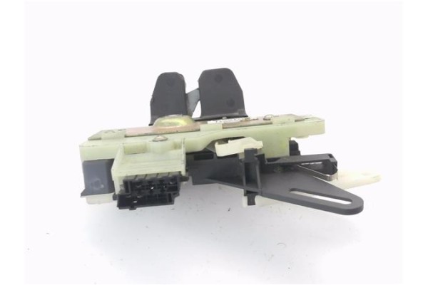 Recambio de cerradura porton para volvo xc70 2.4 d5 awd kinetic (136kw) referencia OEM IAM 30716331  