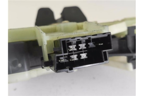 Recambio de cerradura porton para volvo xc70 2.4 d5 awd kinetic (136kw) referencia OEM IAM 30716331  