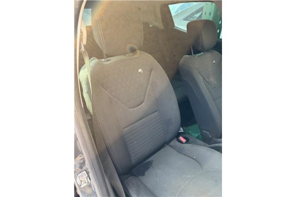 Recambio de asiento delantero derecho para renault clio iv 0.9 limited referencia OEM IAM   