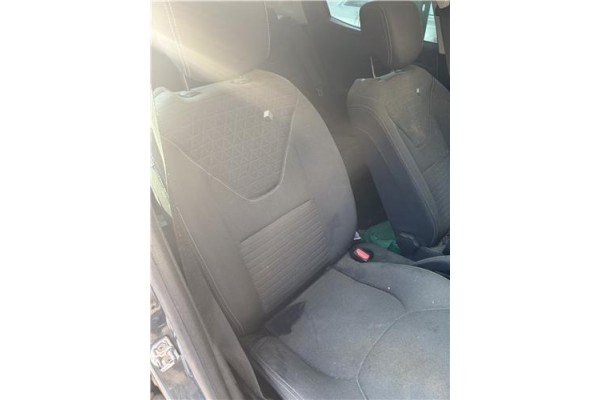 Recambio de asiento delantero derecho para renault clio iv 0.9 limited referencia OEM IAM   