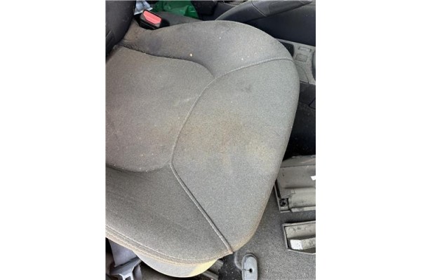 Recambio de asiento delantero derecho para renault clio iv 0.9 limited referencia OEM IAM   