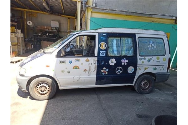 nissan vanette cargo (hc23) del año 2002