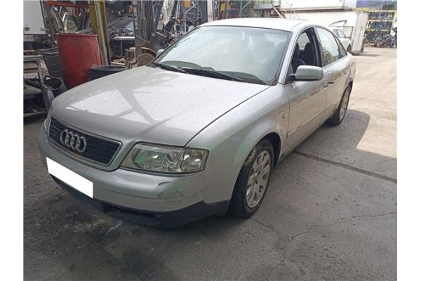 AUDI A6 BERLINA (4B2)