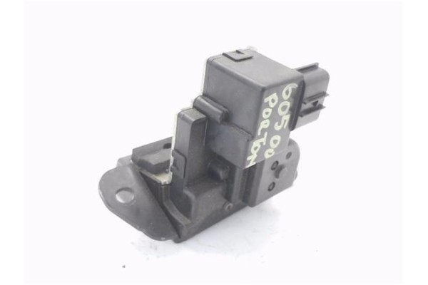 Recambio de cierre electromagnetico porton para kia ceed sportswagon (ed) 2.0 emotion referencia OEM IAM 812301H000  
