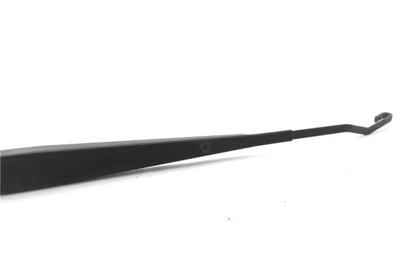 Recambio de brazo limpiaparabrisas delantero izquierdo para mitsubishi outlander (cw0) 2.0 di-d intense referencia OEM IAM 8250A