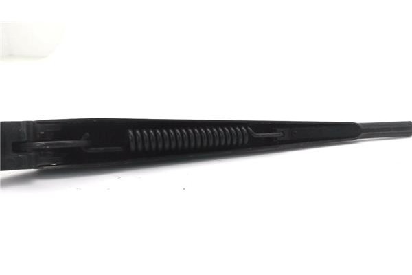 Recambio de brazo limpiaparabrisas delantero izquierdo para mitsubishi outlander (cw0) 2.0 di-d intense referencia OEM IAM 8250A