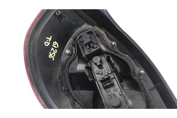 Recambio de piloto trasero derecho para nissan almera (n16/e) 2.2 di referencia OEM IAM 26550BN011R 2VP236841121 