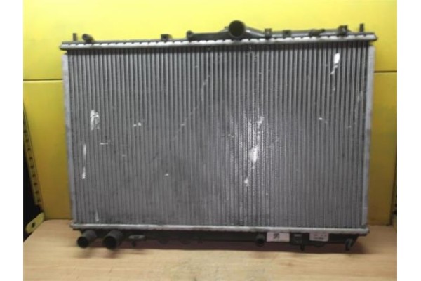 Recambio de radiador para volvo v40 familiar 1.9 td referencia OEM IAM 8602107  