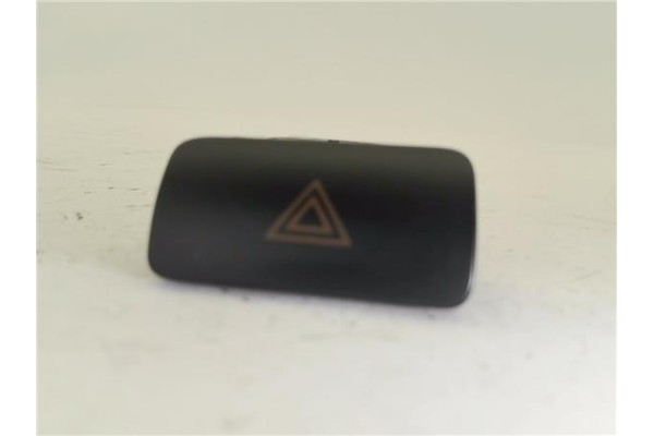 Recambio de interruptor luces emergencia para kia sportage (km) 2.0 crdi referencia OEM IAM 864W0140  