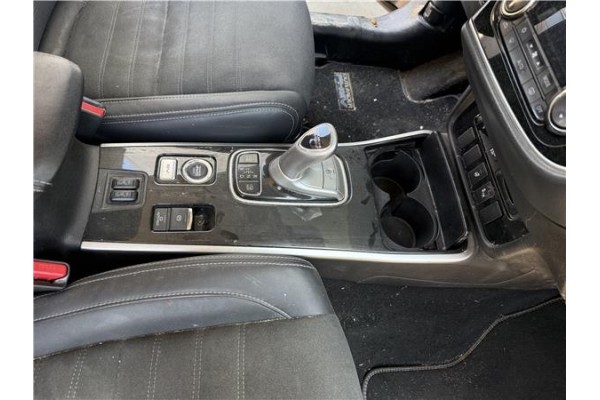 Recambio de consola para mitsubishi outlander (gf0/gg0) 2.0 phev kaiteki 4wd (gg2w) referencia OEM IAM 8015A194XB  