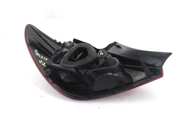 Recambio de piloto trasero derecho para opel corsa d 1.2 referencia OEM IAM 13269051 89318821 