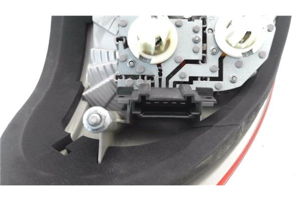 Recambio de piloto trasero izquierdo para mercedes-benz clase e (bm 210) berlina 2.7 270 cdi (210.016) referencia OEM IAM A21082