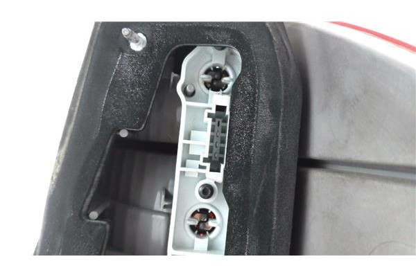 Recambio de piloto trasero izquierdo para mercedes-benz clase e (bm 211) berlina 3.0 e 280 cdi (211.020) referencia OEM IAM A211