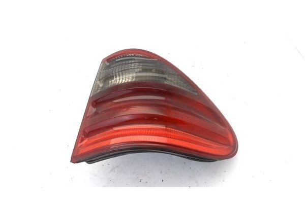 Recambio de piloto trasero derecho para mercedes-benz clase e (bm 210) berlina 2.7 270 cdi (210.016) referencia OEM IAM A2108205