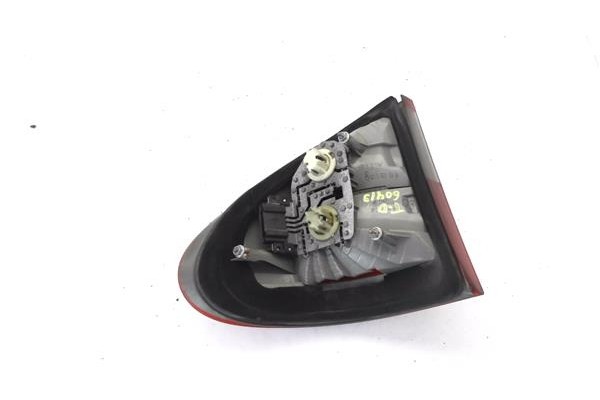 Recambio de piloto trasero derecho para mercedes-benz clase e (bm 210) berlina 2.7 270 cdi (210.016) referencia OEM IAM A2108205