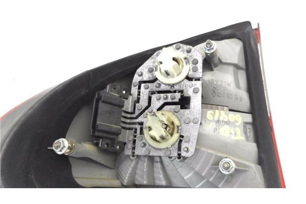 Recambio de piloto trasero derecho para mercedes-benz clase e (bm 210) berlina 2.7 270 cdi (210.016) referencia OEM IAM A2108205