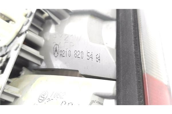 Recambio de piloto trasero derecho para mercedes-benz clase e (bm 210) berlina 2.7 270 cdi (210.016) referencia OEM IAM A2108205