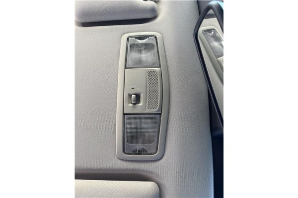 Recambio de luz delantero central techo para mitsubishi outlander (gf0/gg0) 2.0 phev kaiteki 4wd (gg2w) referencia OEM IAM 8401A