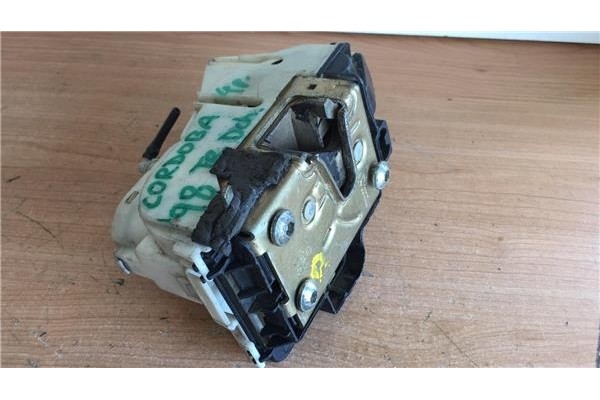 Recambio de cierre electromagnetico trasero derecho para seat cordoba berlina (6k2) 1.4 clx referencia OEM IAM 6K4839016  