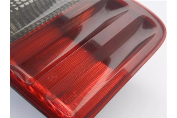 Recambio de piloto porton trasero izquierdo para mercedes-benz clase e (bm 210) berlina 2.7 270 cdi (210.016) referencia OEM IAM