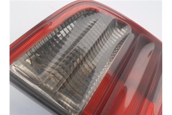 Recambio de piloto porton trasero izquierdo para mercedes-benz clase e (bm 210) berlina 2.7 270 cdi (210.016) referencia OEM IAM