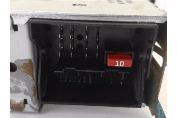 Recambio de autoradio para seat ibiza berlina (6j5) 1.4 reference referencia OEM IAM 6J1035153D  