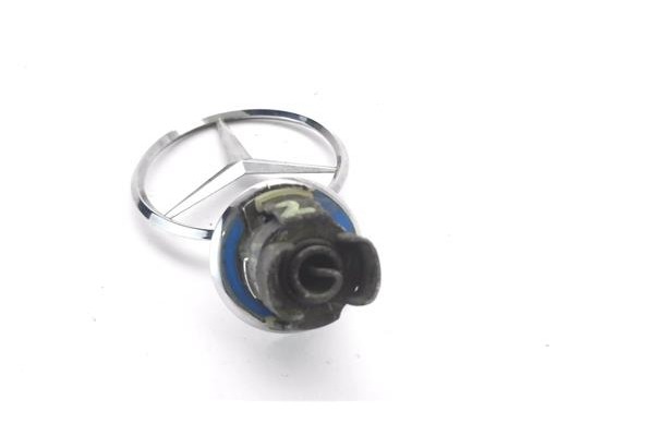 Recambio de anagrama para mercedes-benz clase e (bm 211) berlina 3.0 e 280 cdi (211.020) referencia OEM IAM A2218800086  